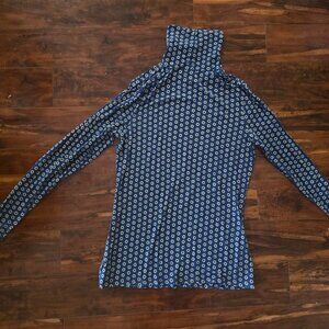 fitted blue and white turtle neck medium (10/12)